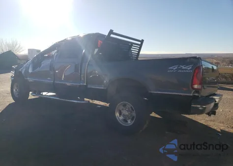 2002 Ford F250 Super Duty z USA, uszkodzony, nr VIN 1FTNW21FX2ED46131